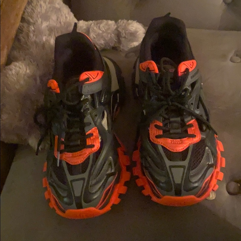 Balenciaga trac 2